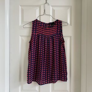 Sleeveless Top With Print of Hearts